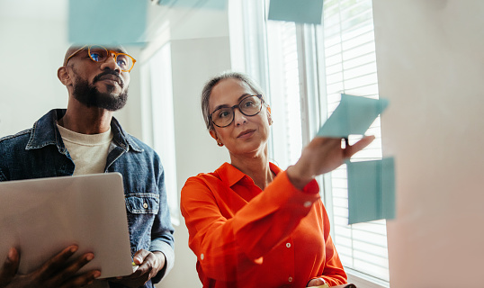 What Is a Fractional CMO and When Does a Company Need&nbsp;One?